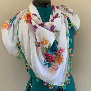 Hamdmade scarf